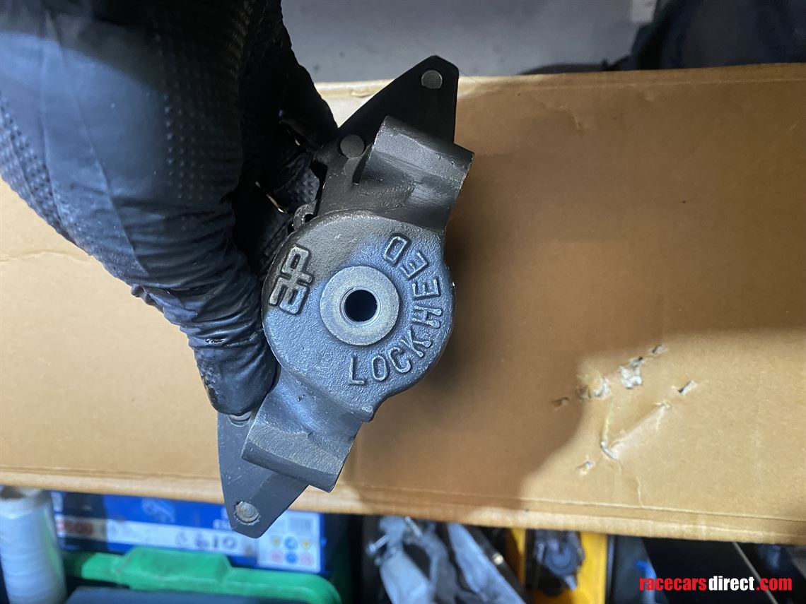 Racecarsdirect.com - Historic Ap f1 calipers