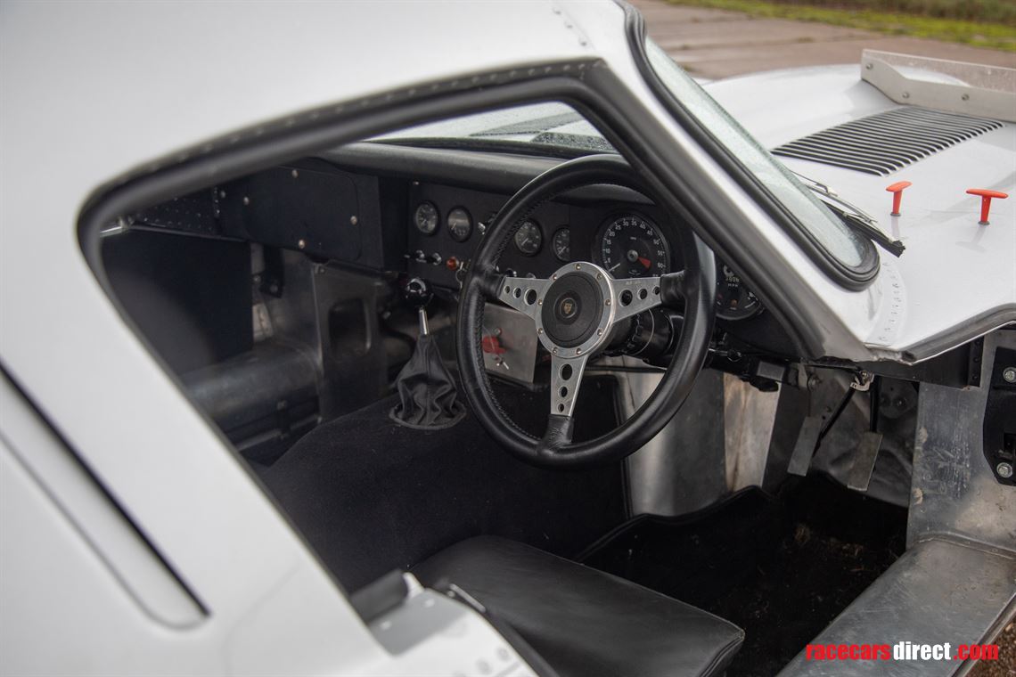 1962-jaguar-e-type-lightweight-low-drag