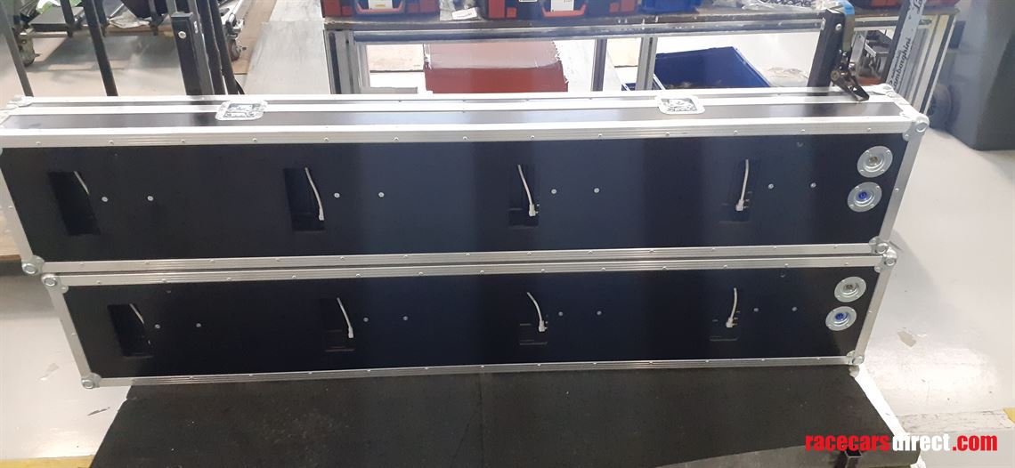 endurance-pit-perch-racing-caseliner