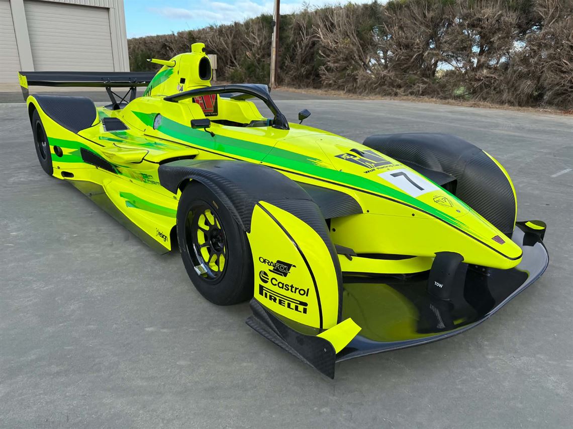 2022-wolf-f1-extreme