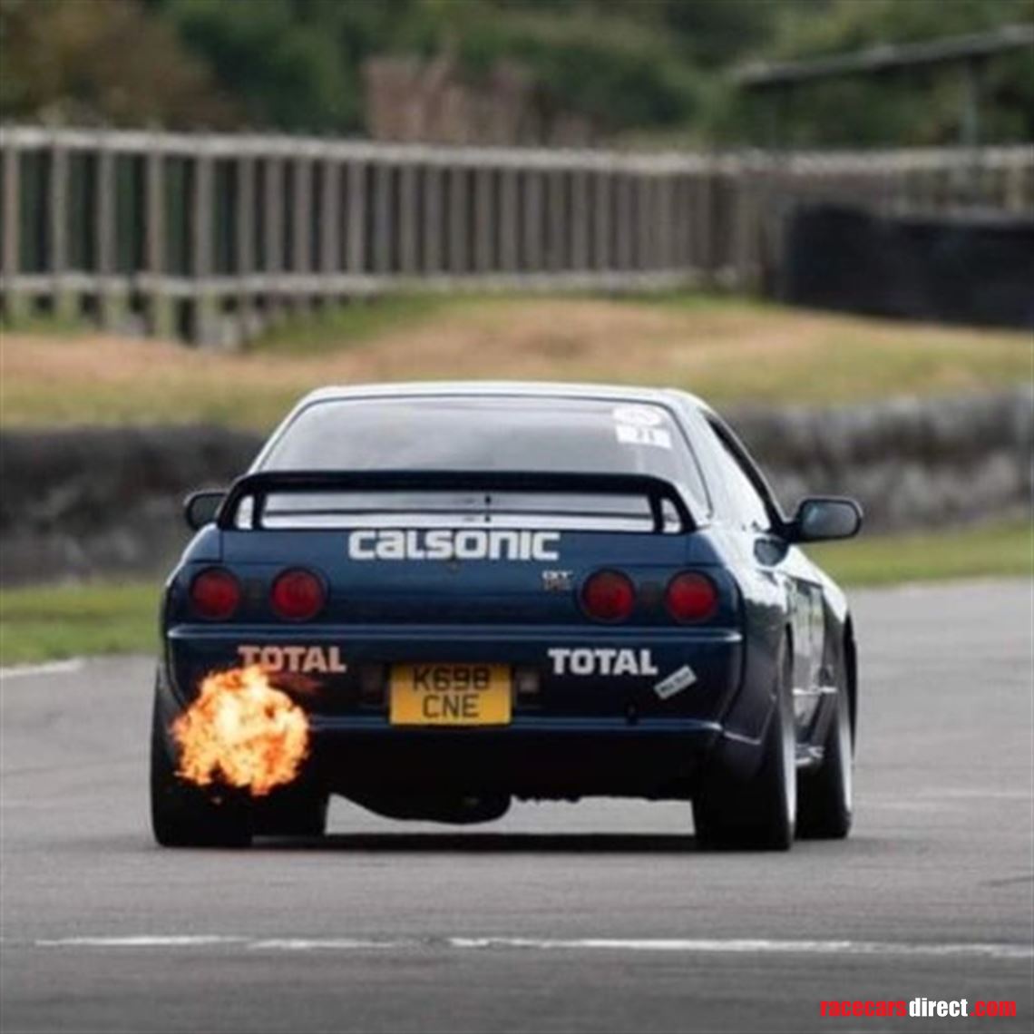 nissan-skyline-r32-gtr-racetrack-car