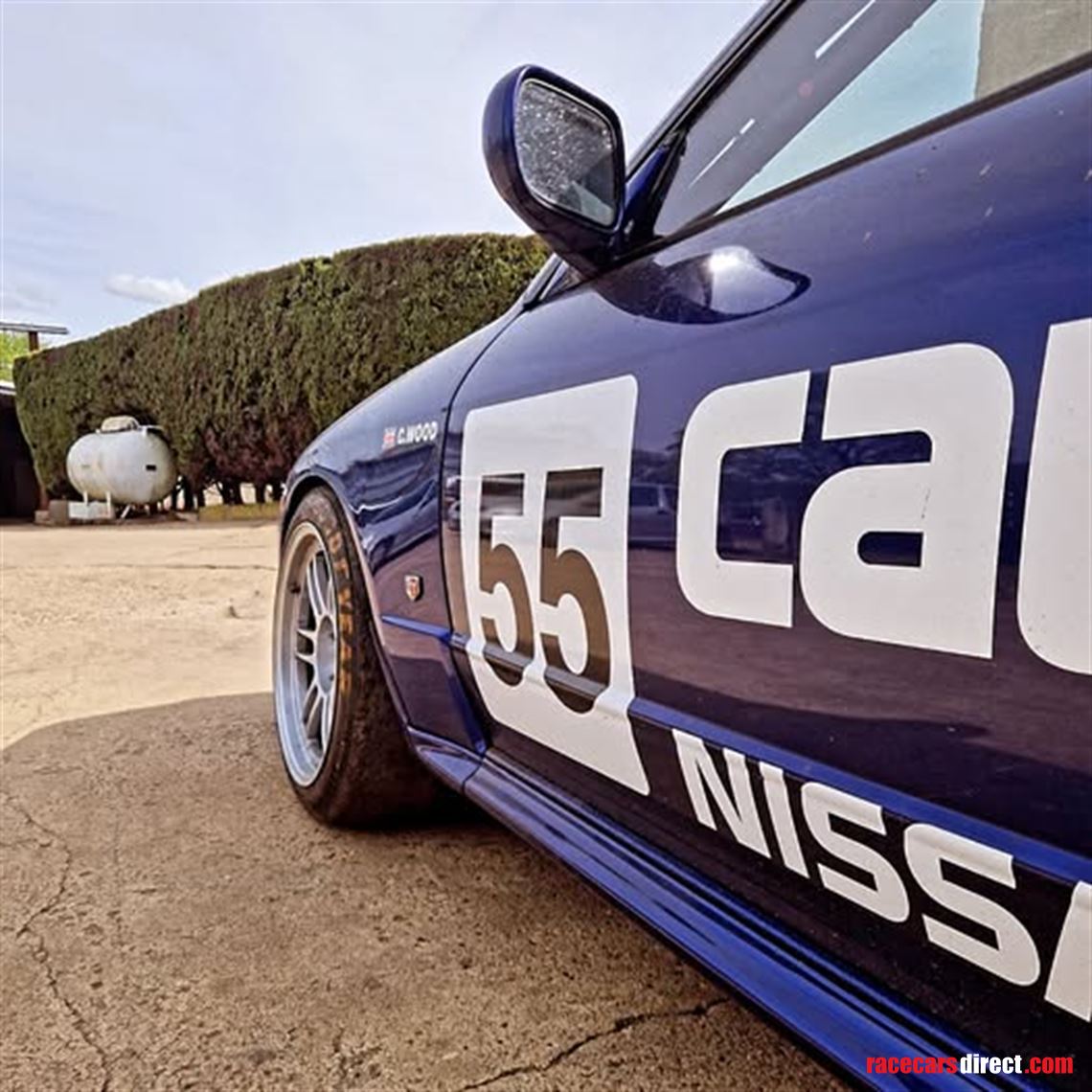 nissan-skyline-r32-gtr-racetrack-car