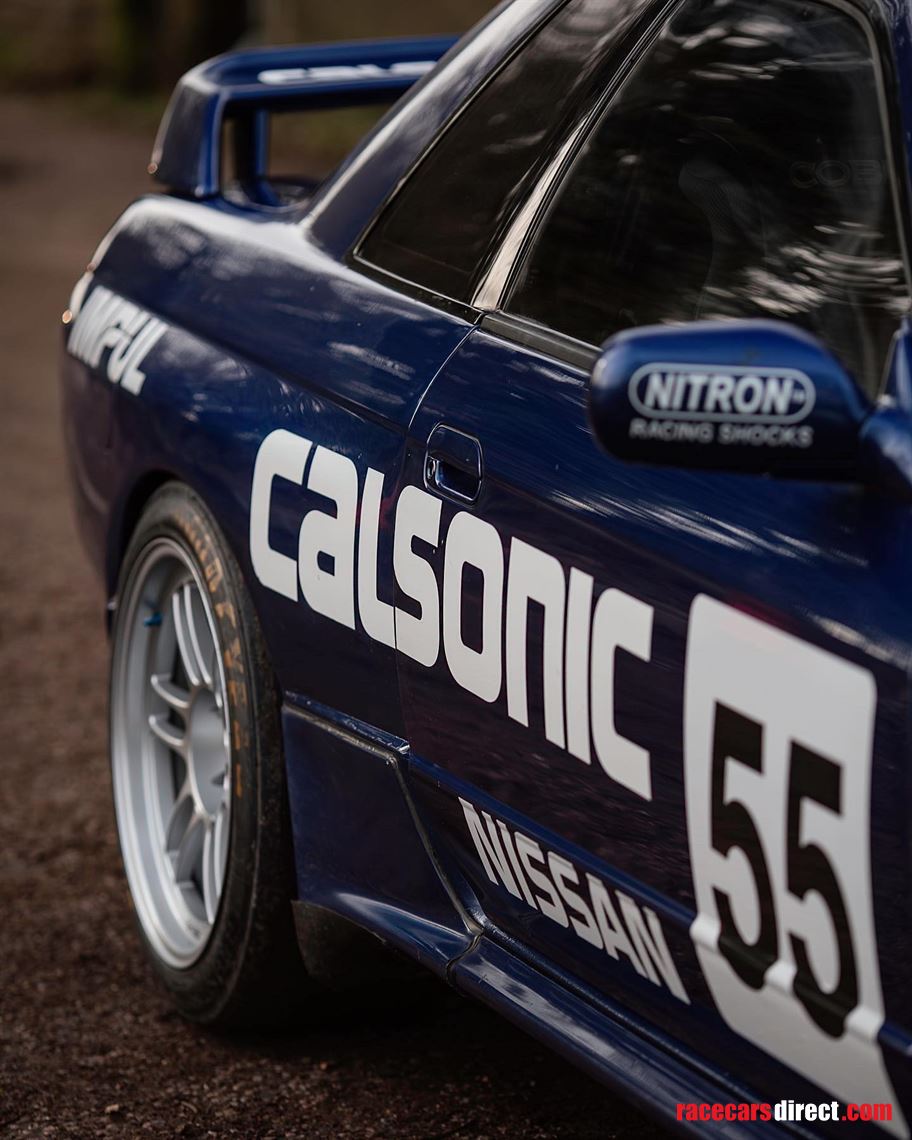 nissan-skyline-r32-gtr-racetrack-car
