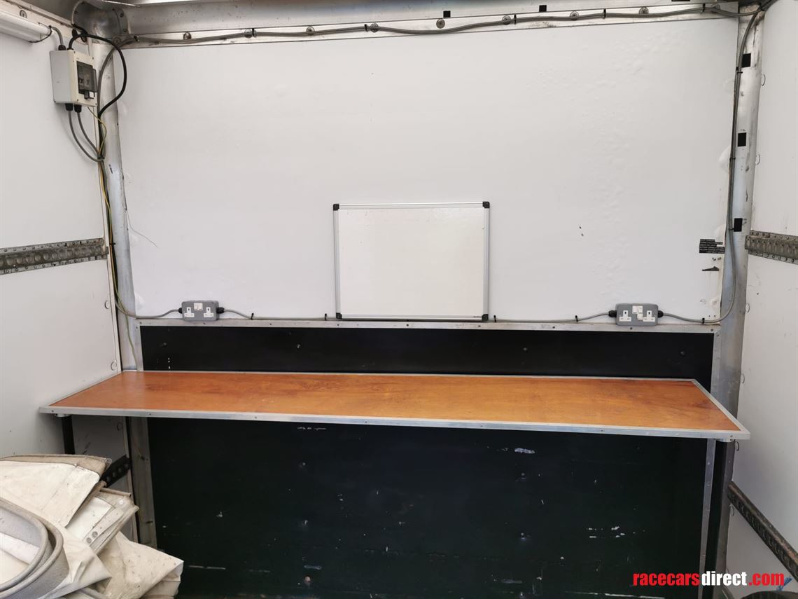 2009-daf-lf-45160-sleeper-cab-75t-race-suppor