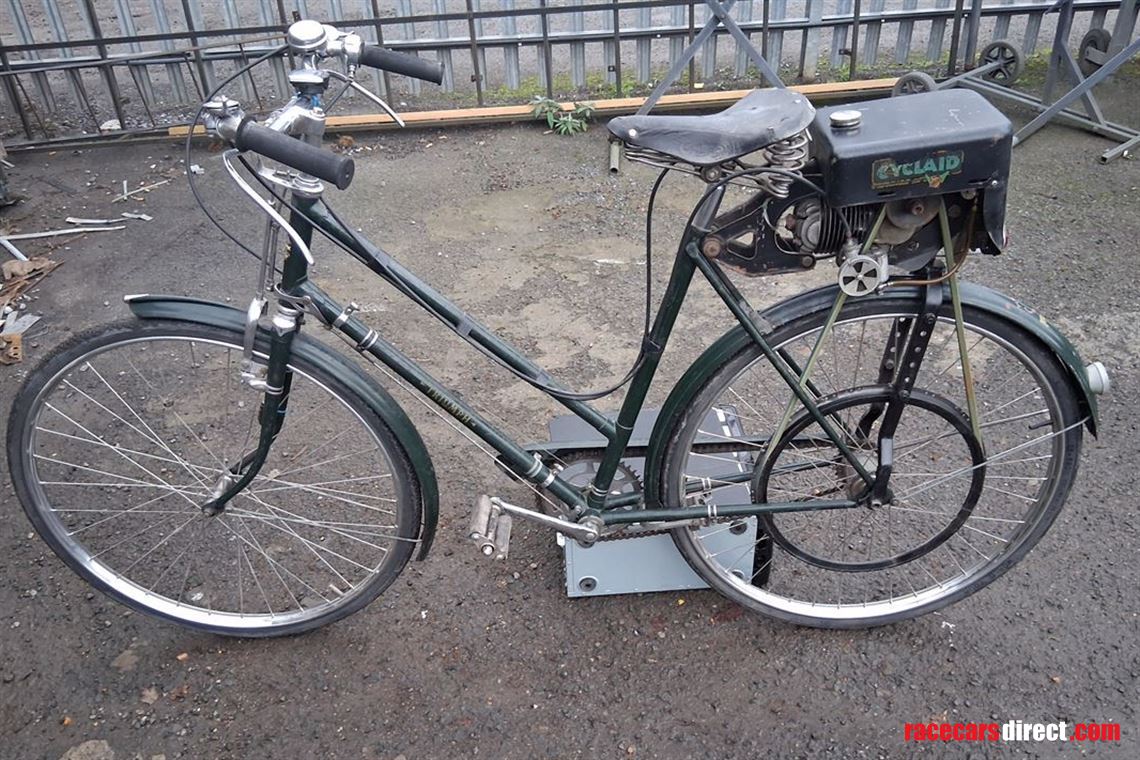 1957-bicycle-with-cyclaid-engine