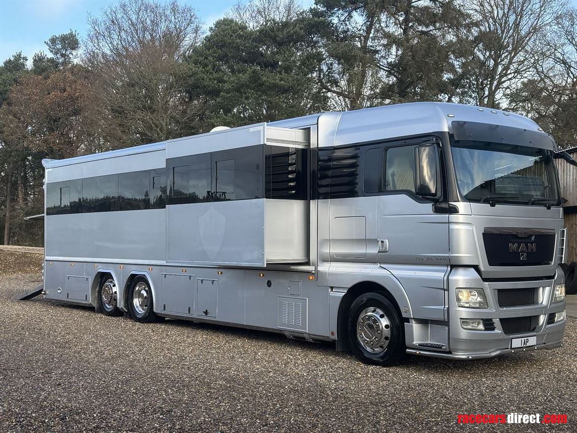 2018-equicruiser-motorhome-race-truck-with-ga