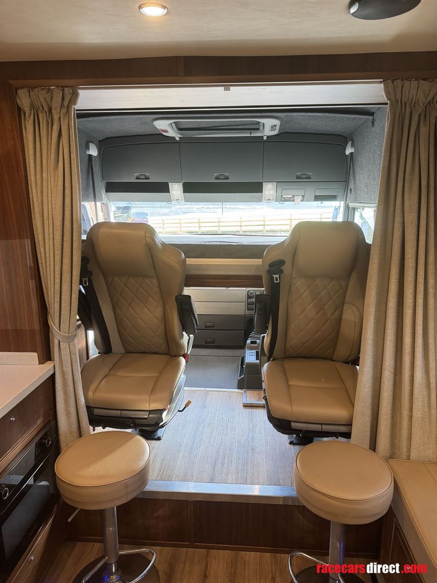 2018-equicruiser-motorhome-race-truck-with-ga