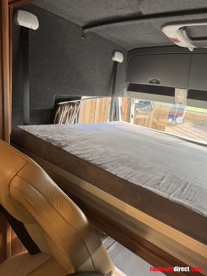 2018-equicruiser-motorhome-race-truck-with-ga