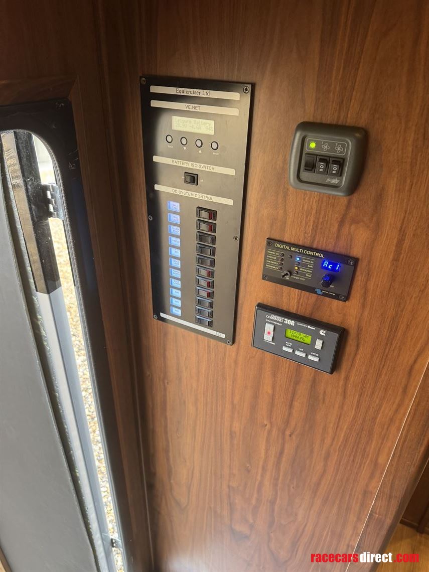 2018-equicruiser-motorhome-race-truck-with-ga