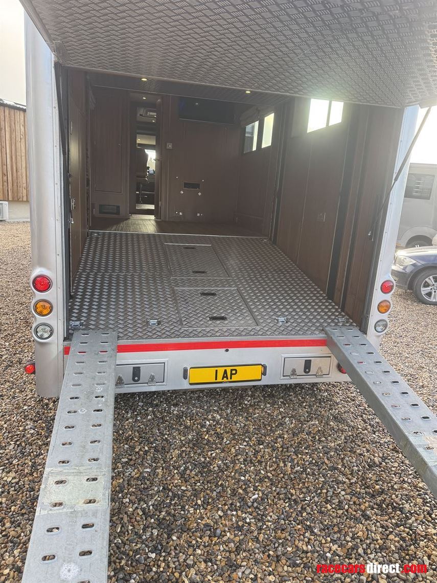 2018-equicruiser-motorhome-race-truck-with-ga