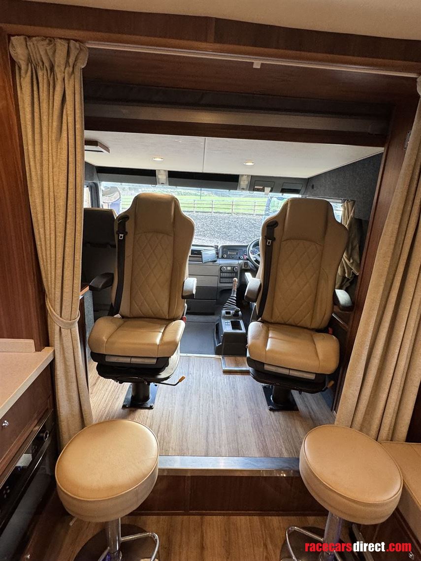 2018-equicruiser-motorhome-race-truck-with-ga