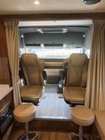 2018-equicruiser-motorhome-race-truck-with-ga