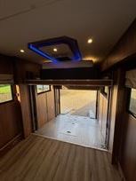 2018-equicruiser-motorhome-race-truck-with-ga