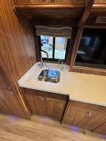 2018-equicruiser-motorhome-race-truck-with-ga