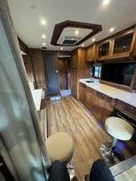 2018-equicruiser-motorhome-race-truck-with-ga