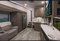 american-fifth-wheel-aliiance-avenue-26rd