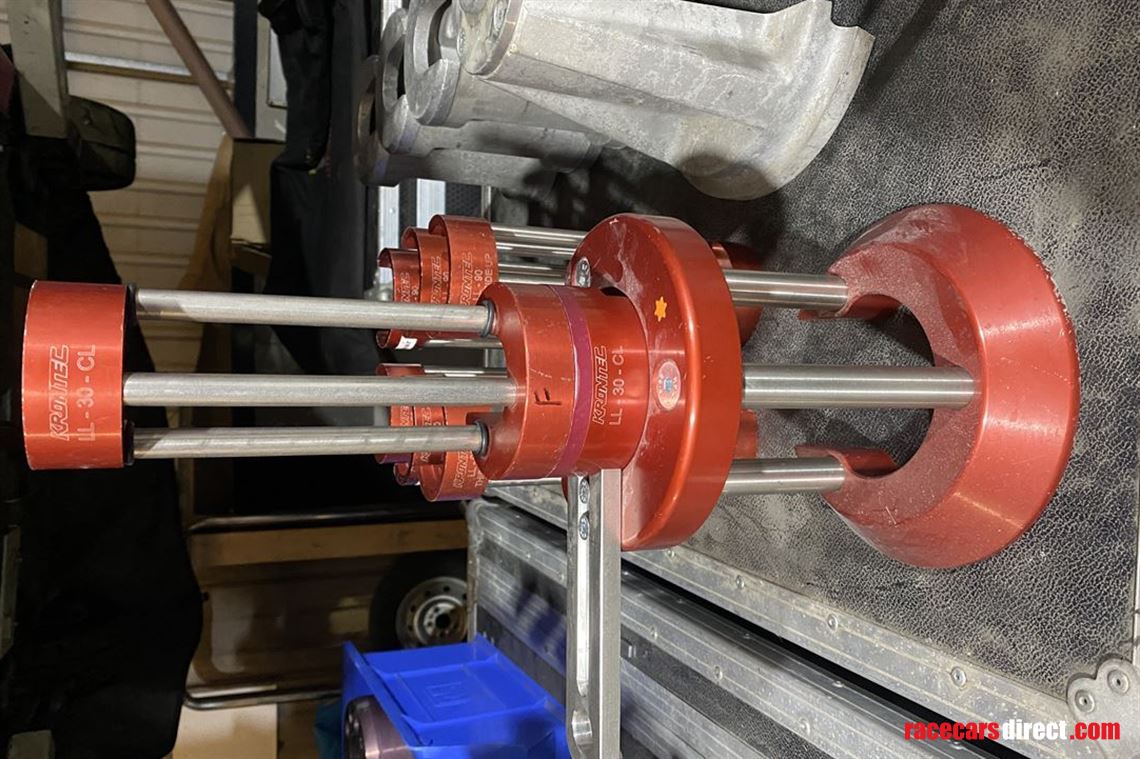 krontec-elephants-feet