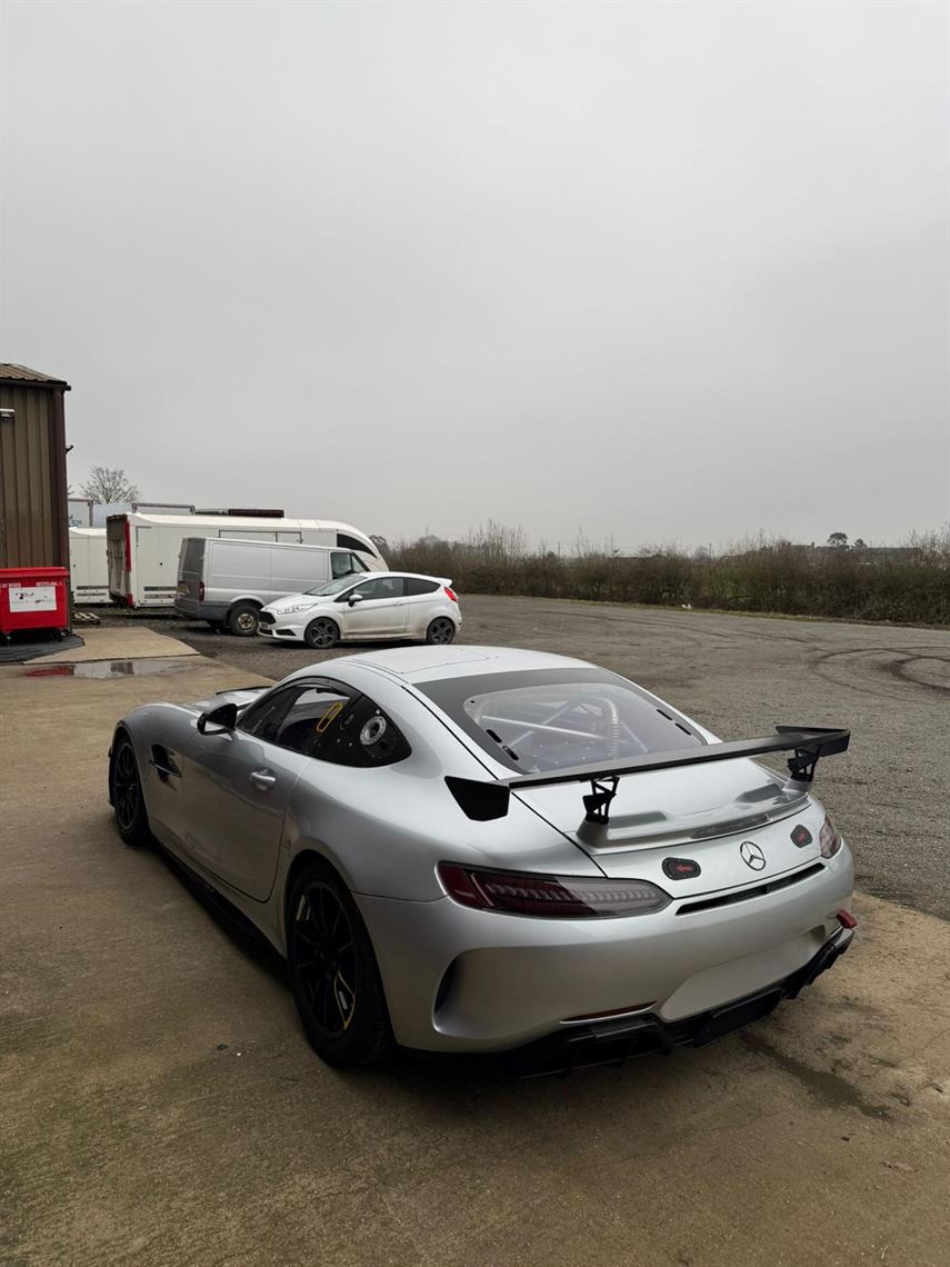 mercedes-amg-gt4---2022-best-gt4-for-the-mone