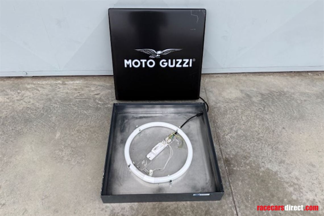 moto-guzzi-illuminated-neon-sign