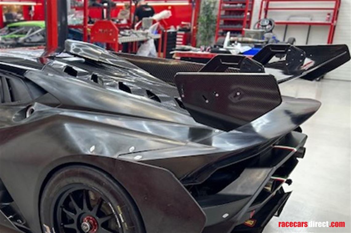 lamborghini-huracan-super-trofeo-rear-wing-st