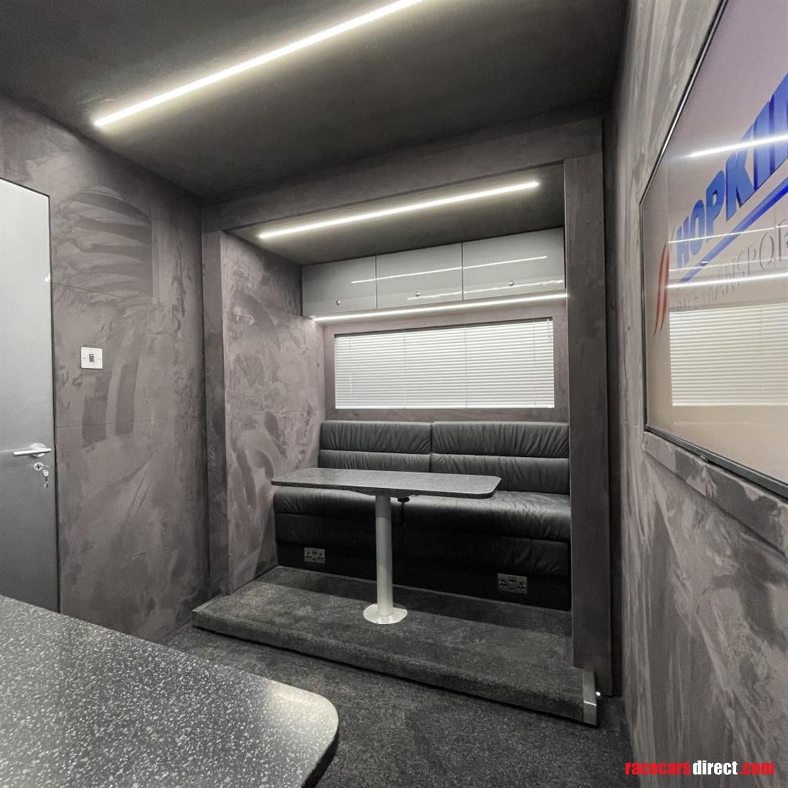 2-car-transporter-with-office