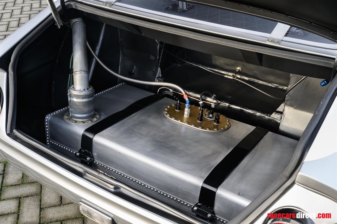 1971-ferrari-365-gtb4-daytona-competizione