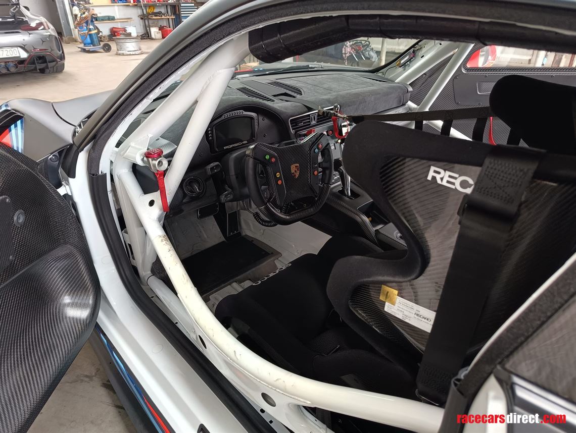 porsche-911-gt2-rs-clubsport-no-131200