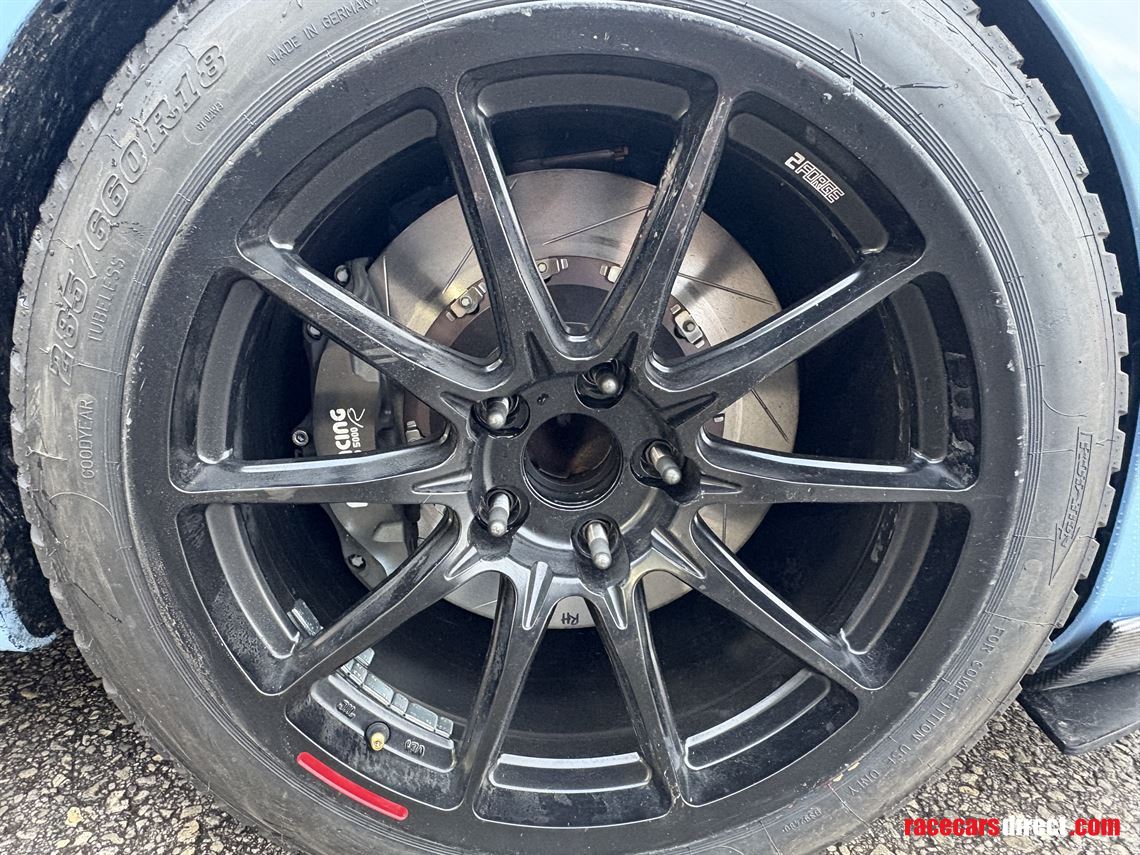 bmw-m2-competition-gt4-spec-6-races-since-new