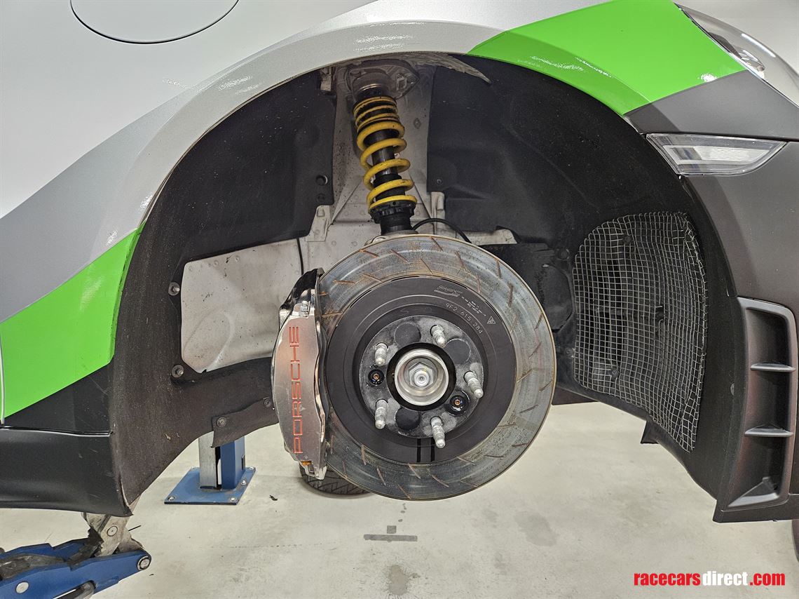 porsche-718-cayman-gt4-clubsport-competition