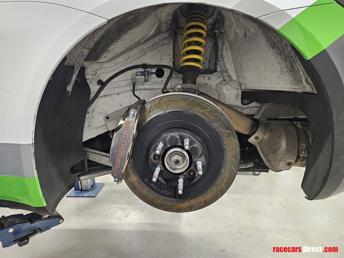 porsche-718-cayman-gt4-clubsport-competition