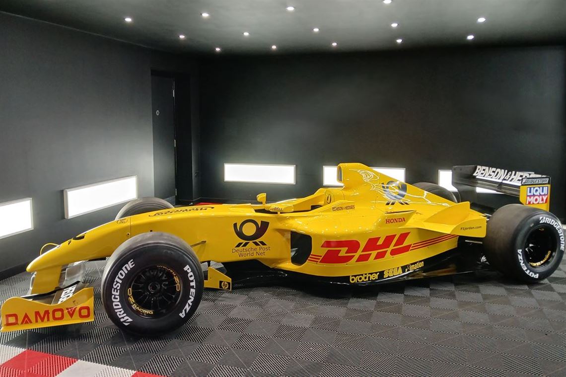 jordan-ej12-factory-show-car-and-simulator