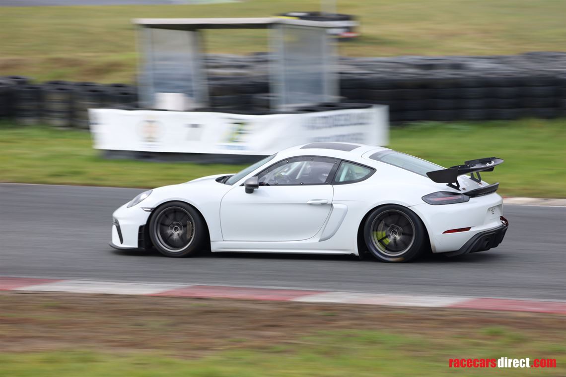 nls-2026-drivers-seat---porsche-cayman-gt4-cs