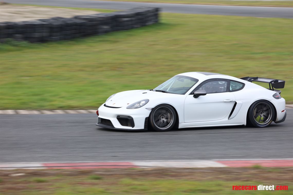 nls-2026-drivers-seat---porsche-cayman-gt4-cs