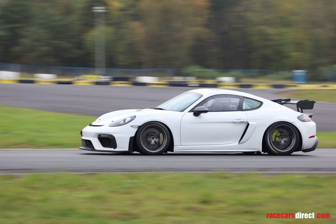 nls-2026-drivers-seat---porsche-cayman-gt4-cs