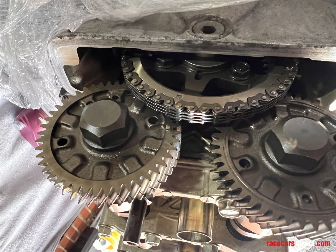 honda-s2000-f20c-engine-and-gearbox