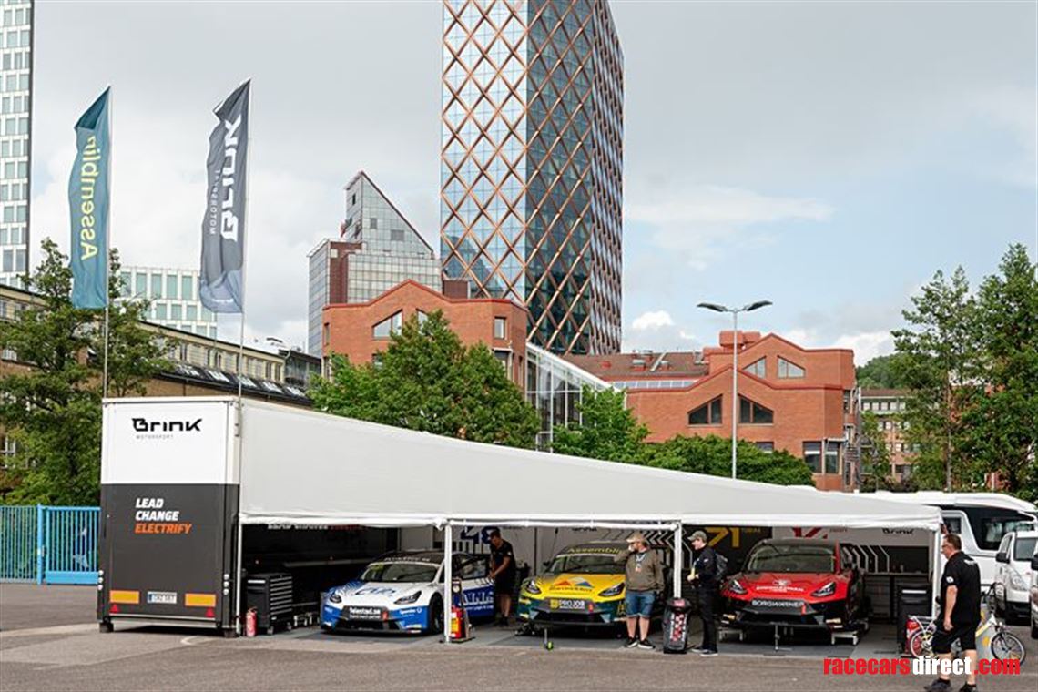 racetrailer---double-deck-with-kitchen-and-be