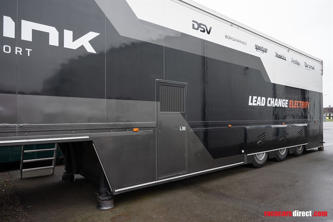 racetrailer---double-deck-with-kitchen-and-be