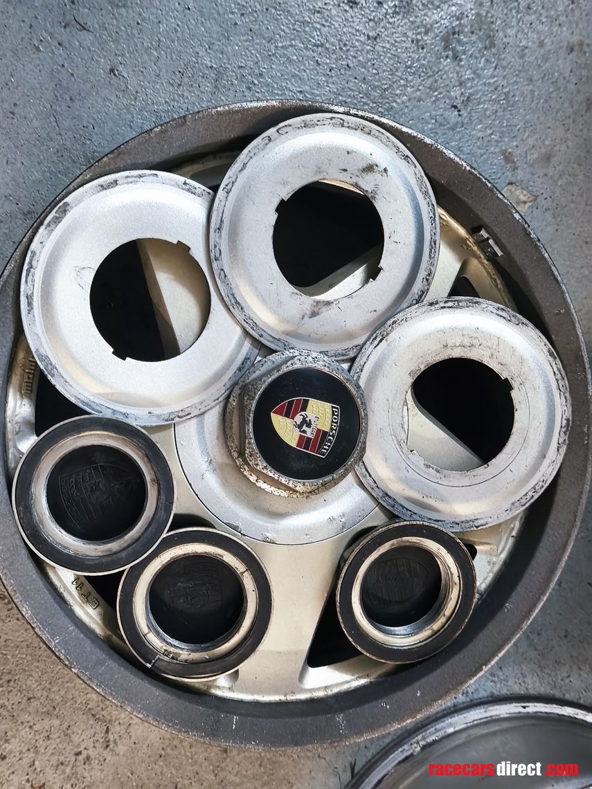 rare-period-correct-set-of-original-momo-allo