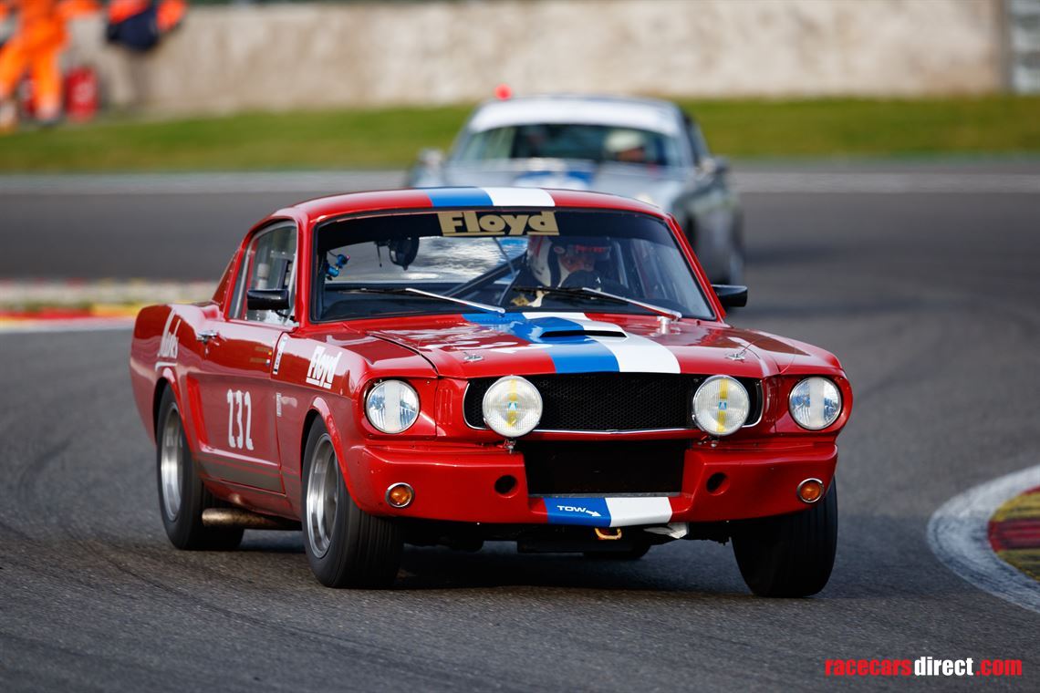 ford-mustang-350-gt-top-spec