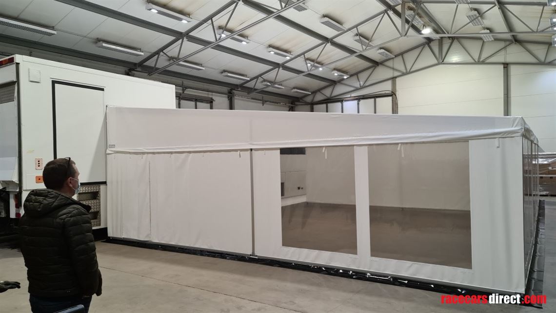 race-team-transporter