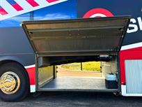 race-team-transporter