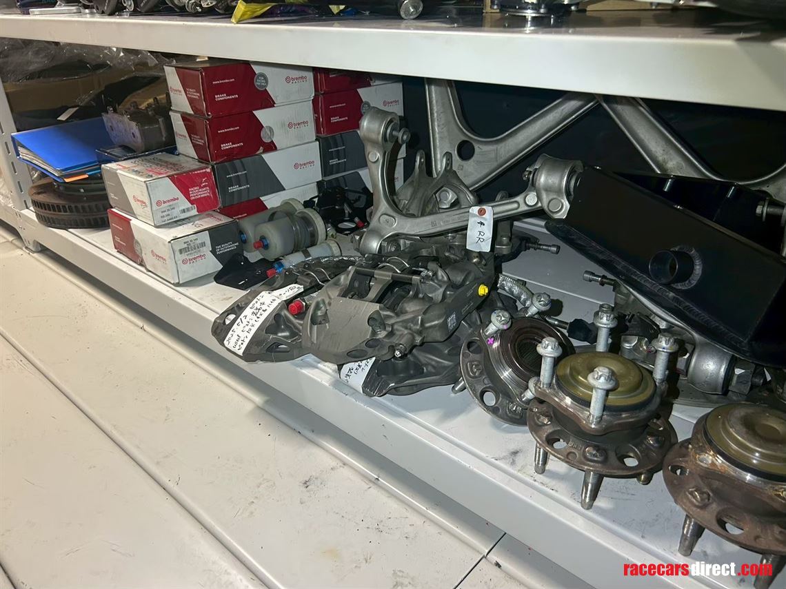 2020-mercedes-amg-gt4-evo