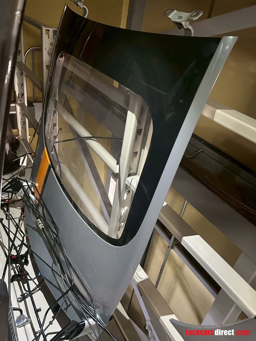 2020-mercedes-amg-gt4-evo