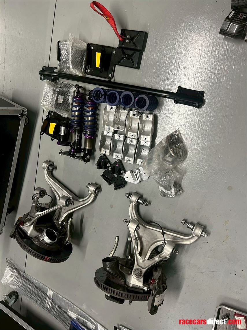 2020-mercedes-amg-gt4-evo