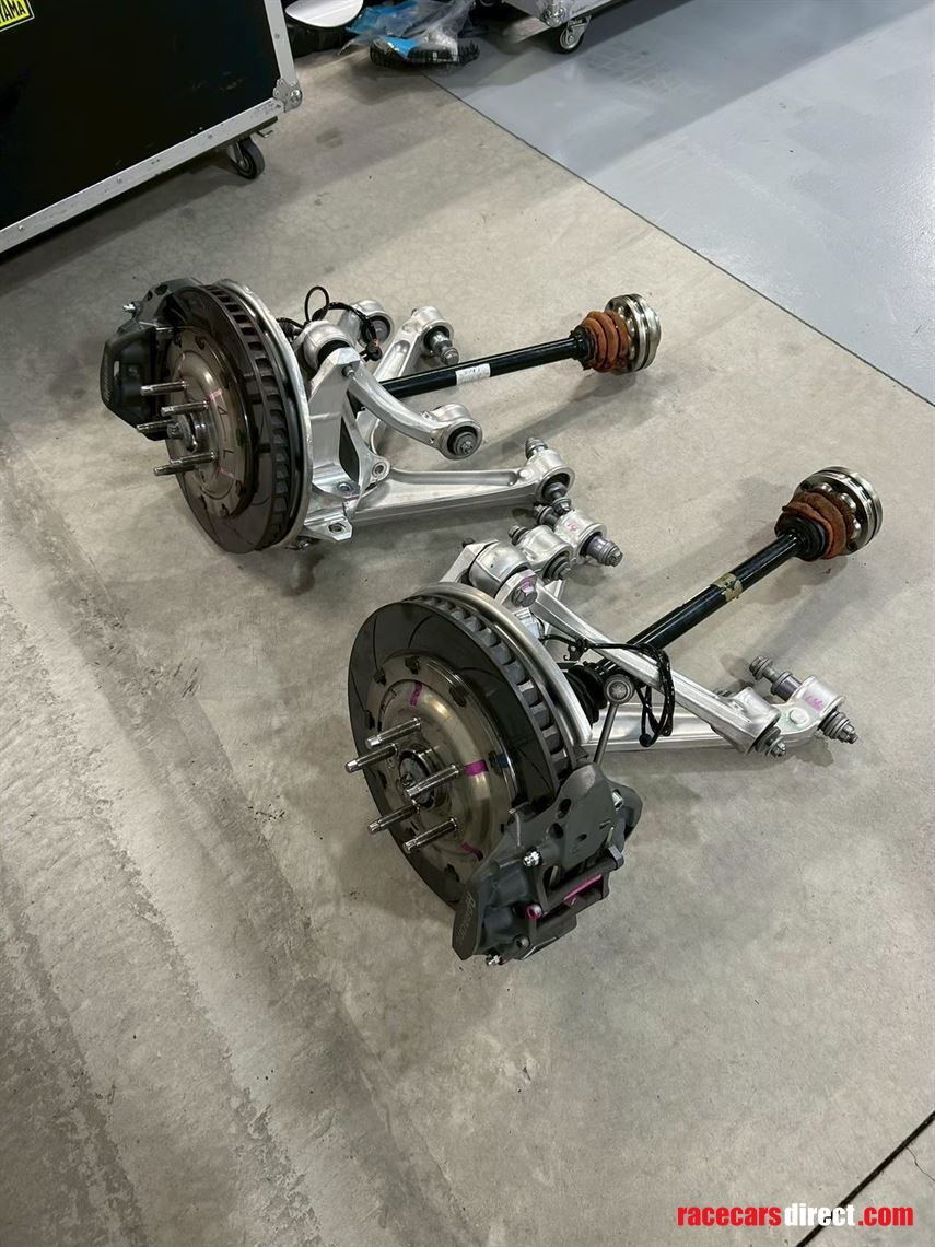 2020-mercedes-amg-gt4-evo