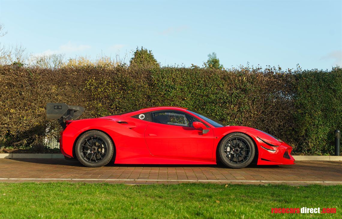 2018-ferrari-488-challenge-evo