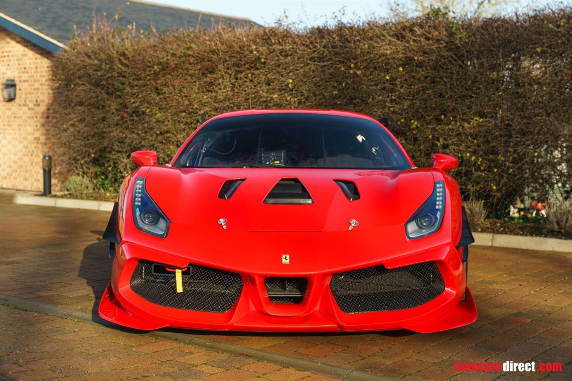 2018-ferrari-488-challenge-evo