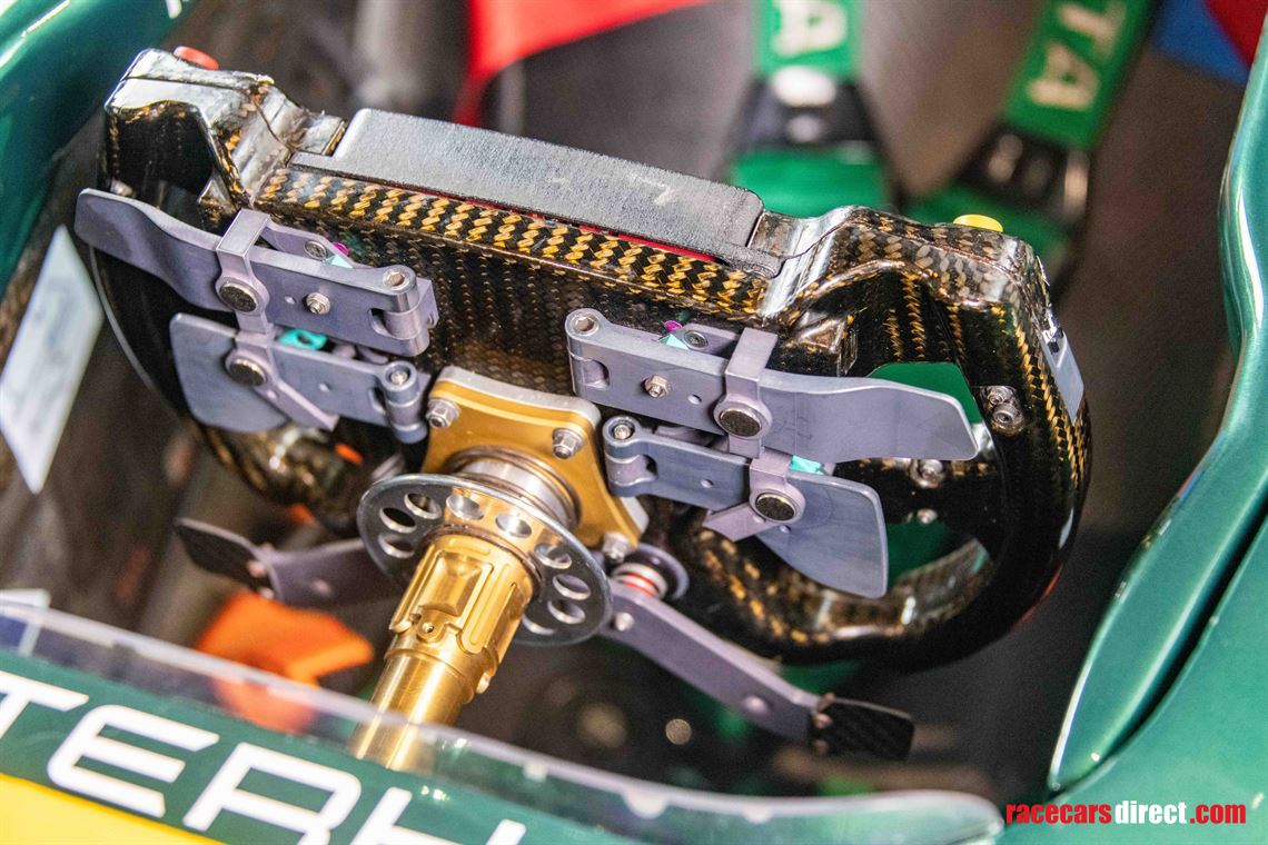 formula-1-caterham-ct01-2012---ex-petrov