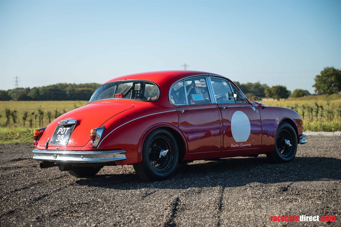 jaguar-mk-2-race-car---fia-htp