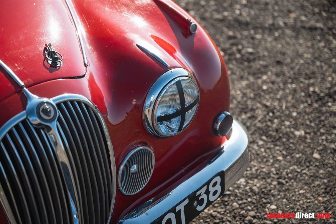 jaguar-mk-2-race-car---fia-htp